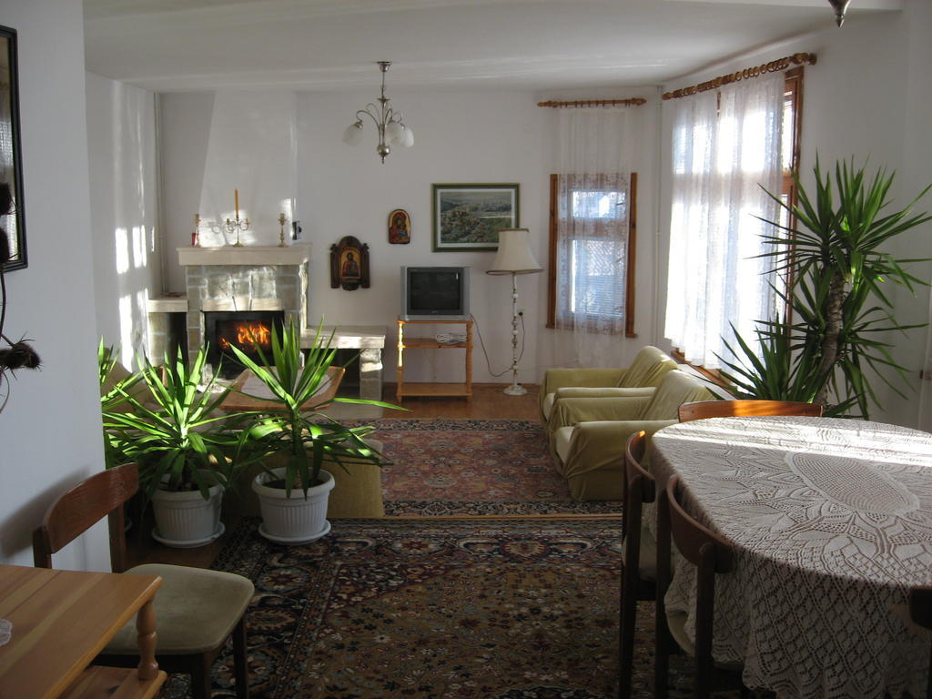 Guest House Astra Arbanasi Habitación foto