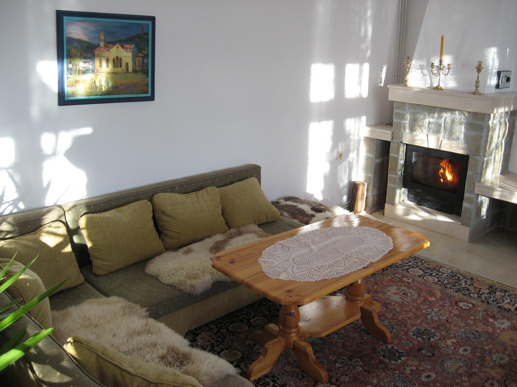 Guest House Astra Arbanasi Habitación foto