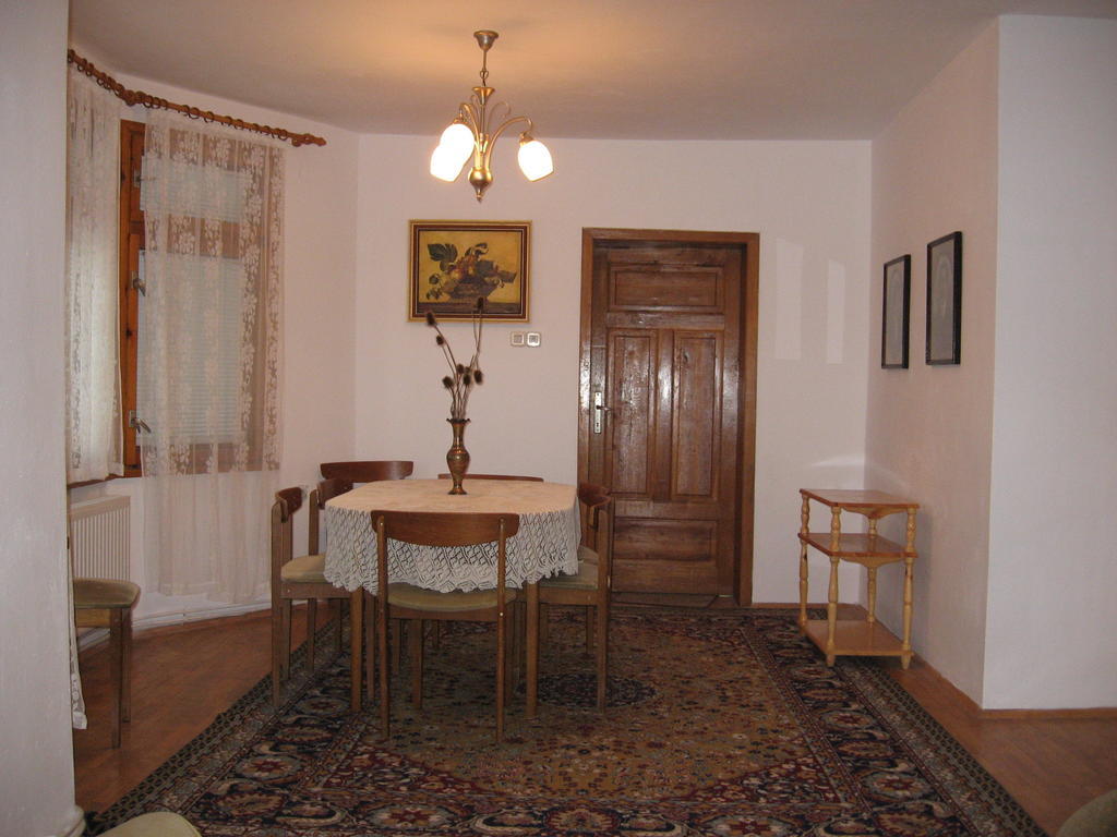 Guest House Astra Arbanasi Habitación foto